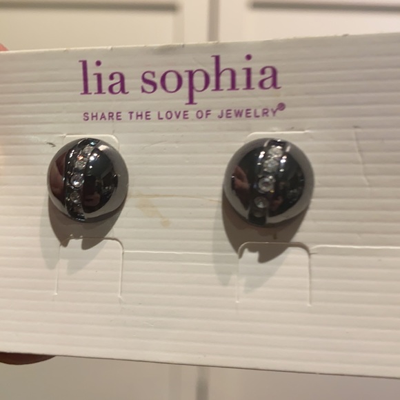 🆕 LIA SOPHIA NWT Hematite Kohl earrings w/ crystals… Brand New!!! - Picture 6 of 7